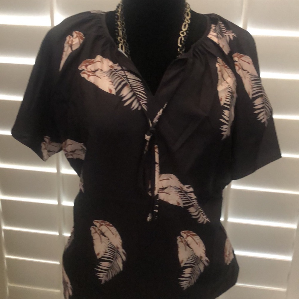Satiny blouse, black